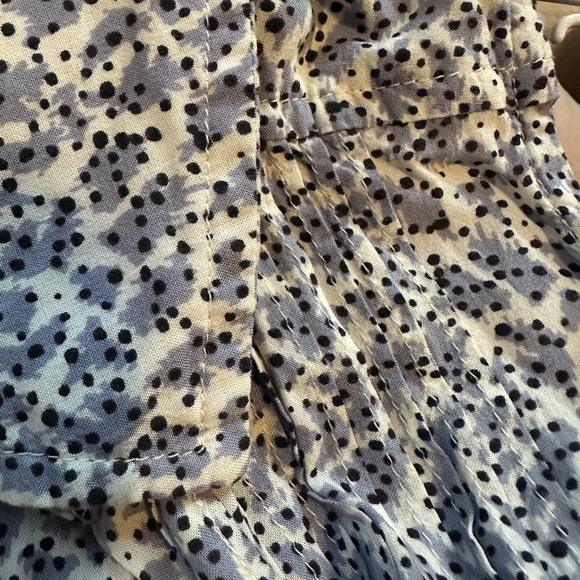 maeve by anthropologie top Size small Gray Flowers White Background - Picture 2 of 3